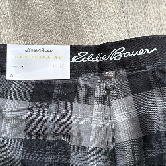 Men's Eddie Bauer 42 x 30 Pants Jeans Denim Black Flannel Warm Straight NWT - Picture 11 of 16